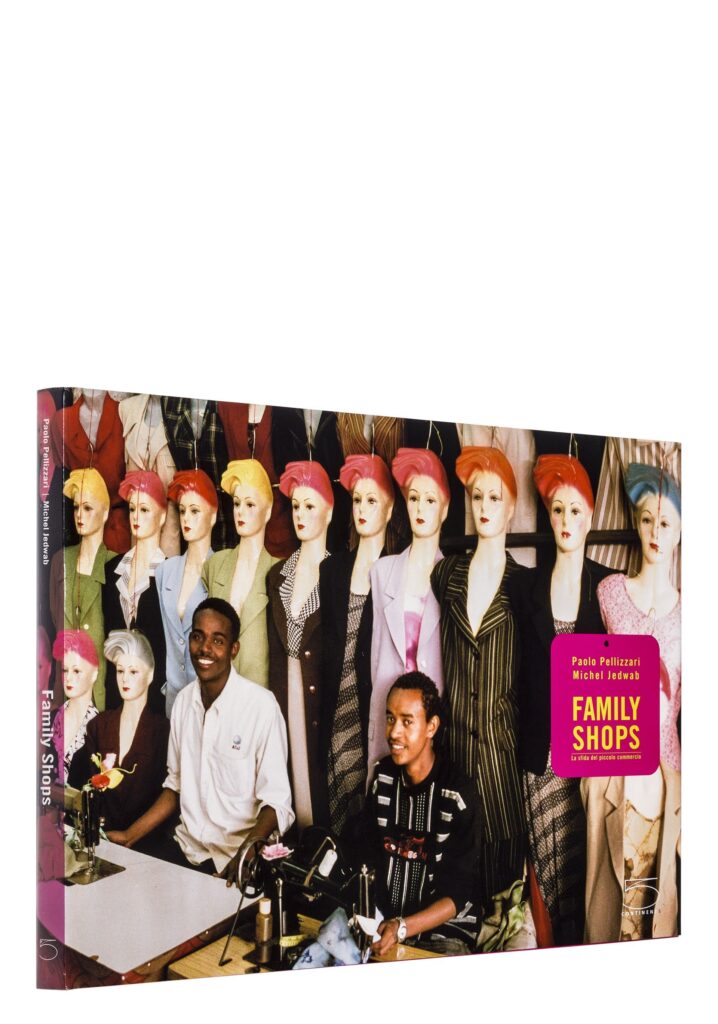 5 Continents Editions_9788874393442_Family Shops_cover